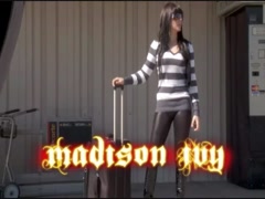 Horny dirty whore serves her prison boss