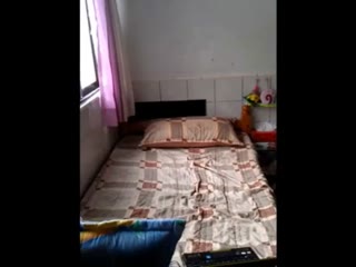 chinese boy JO & cums on cam in his bedroom (2'13'')