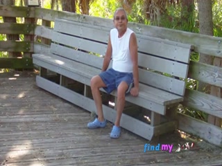 Gordito se la mete a abuelo en publico