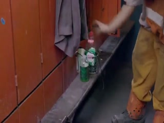 Operarios pelados no chuveiro